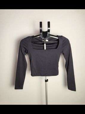 Babaton Square Neck Long Sleeve Crop Top - Charcoal Gray